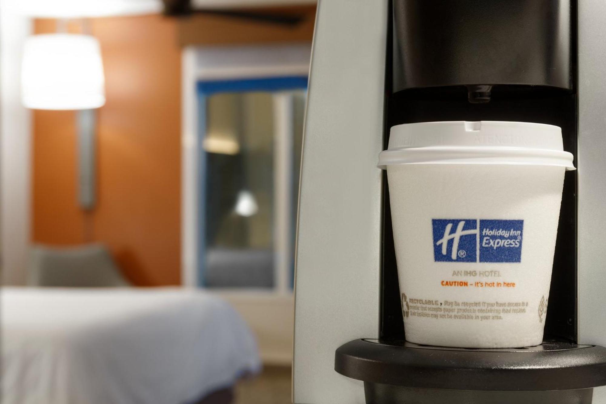 Holiday Inn Express Hotel & Suites Opelika Auburn By Ihg Екстериор снимка